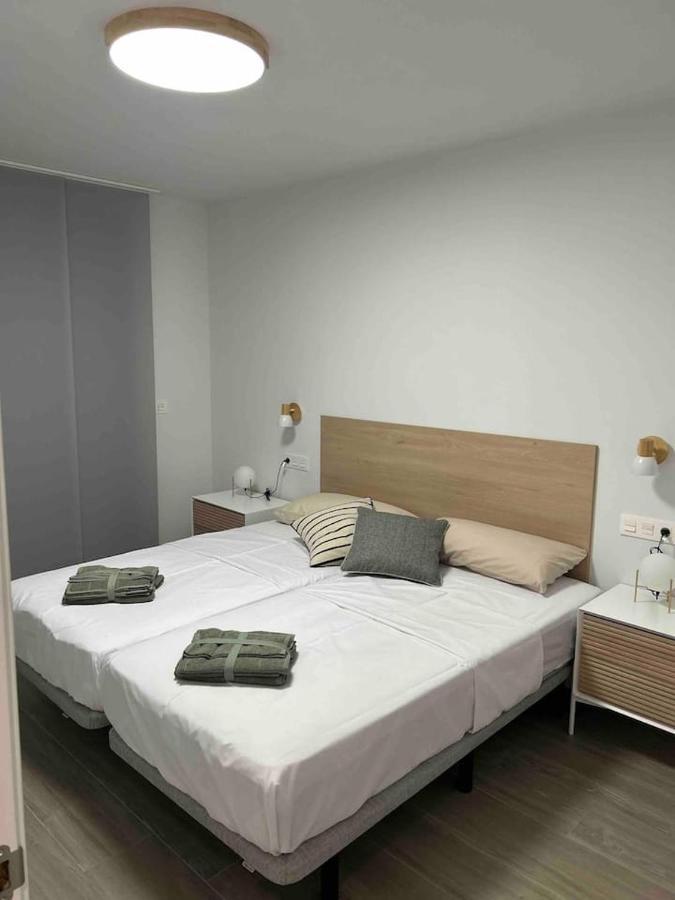 Apartamentos Breton 17 Suite Familiar لقنت المظهر الخارجي الصورة